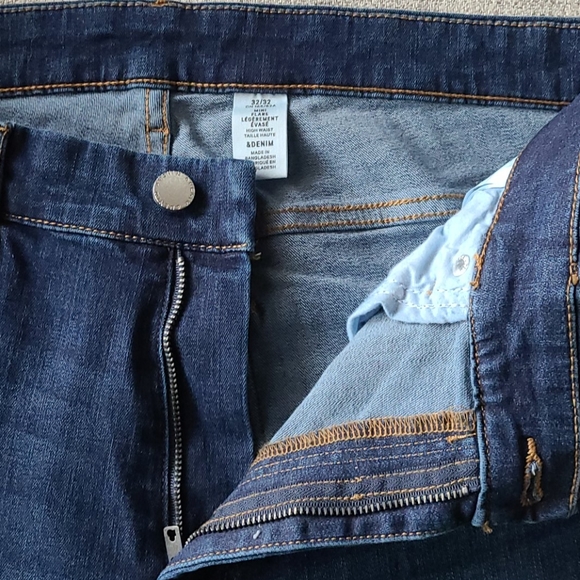 H&M High-Waist Mini Flare Blue Jean - Picture 7 of 8